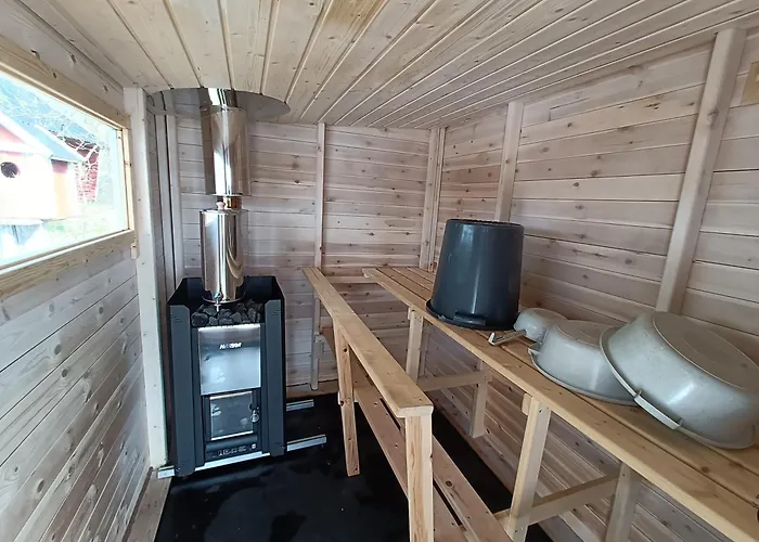 Lipetti, New Sauna, Budget Week 山林小屋 佩洛